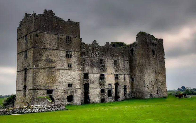 Loughmore Castle, Republic of Ireland, Ireland